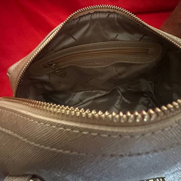 Pierre Cardin Gold Bag - Picture 12 of 16